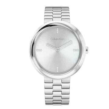 Γυναικείο Calvin Klein ασημί ρολόι με λαμπερές λεπτομέρειες