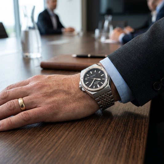 Ρολόι ανδρικό Edox Delfin The Original 1973 Automatic 80142-3M-NIN με μπρασελέ και μαύρο καντράν